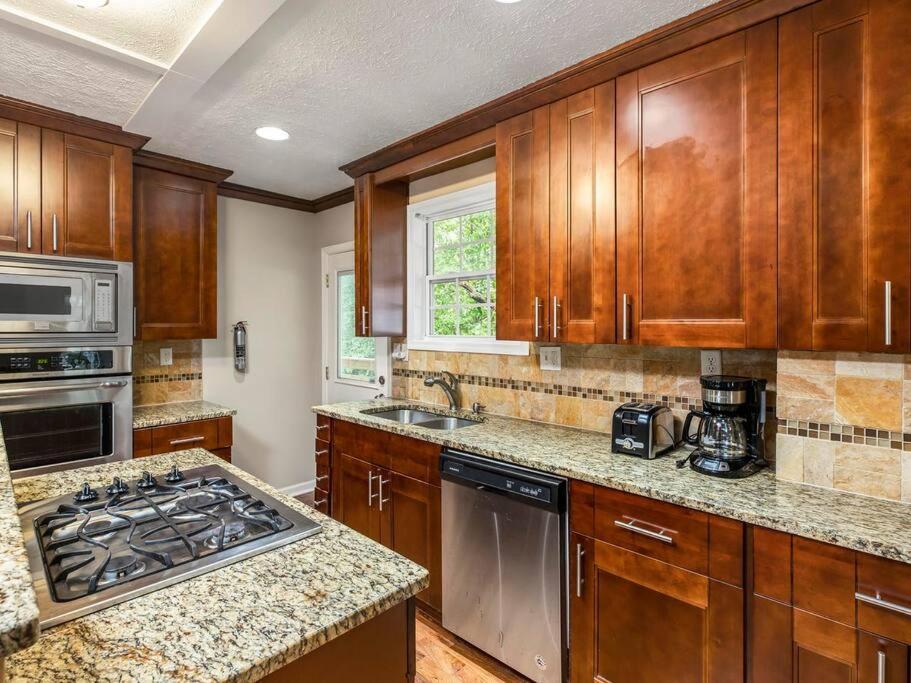Gorgeous East Village Home Near Downtown Sleeps 12 5 Bedrooms Coffee Bbq Ac Parking Atlanta Zewnętrze zdjęcie